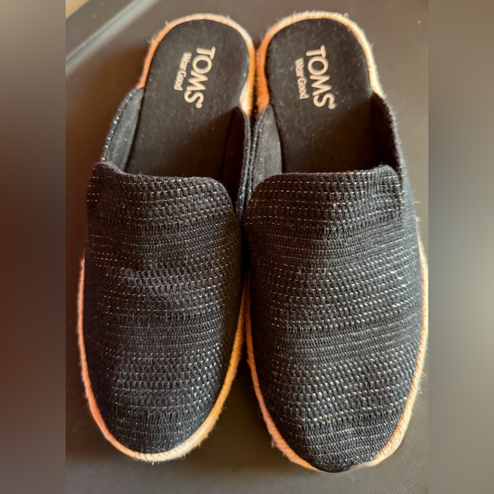 Toms Black Textured Women's Loafers